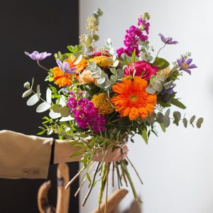 Échoppe Végétale _ Artisan fleuriste_ Messein en Lorraine _ Composition, fleurs et plantes _ Bouquet multicolore